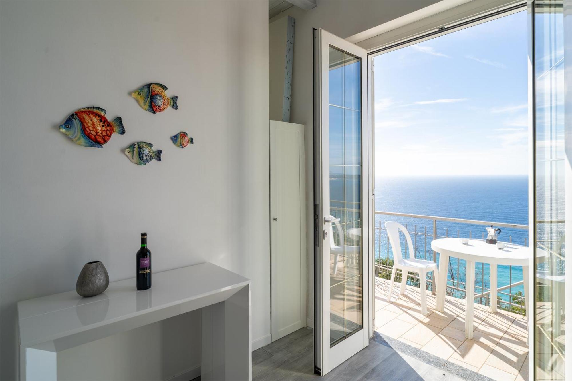 Casa Grimaldi - Terrace & Sea View Daire Ventimiglia Dış mekan fotoğraf