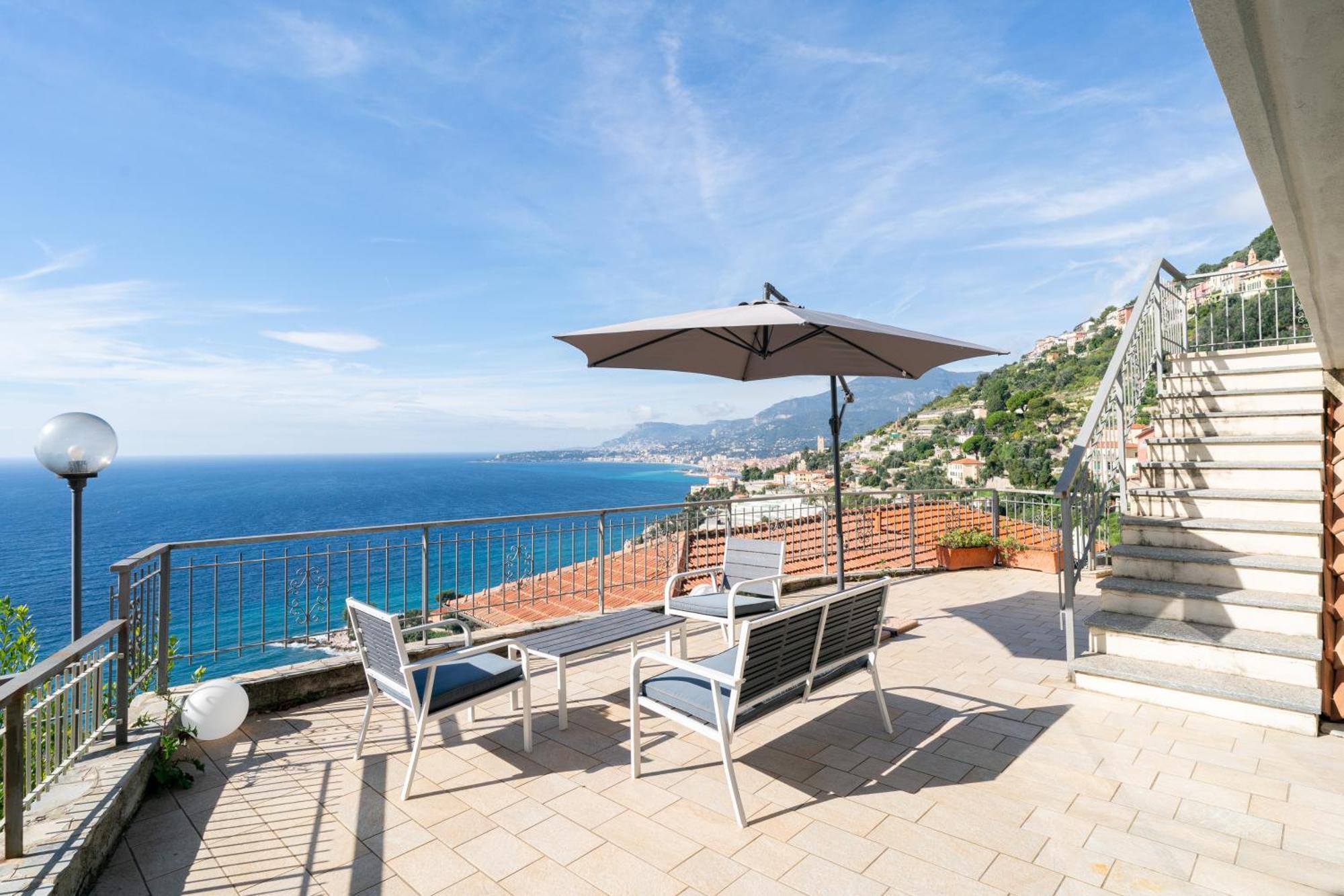 Casa Grimaldi - Terrace & Sea View Daire Ventimiglia Dış mekan fotoğraf